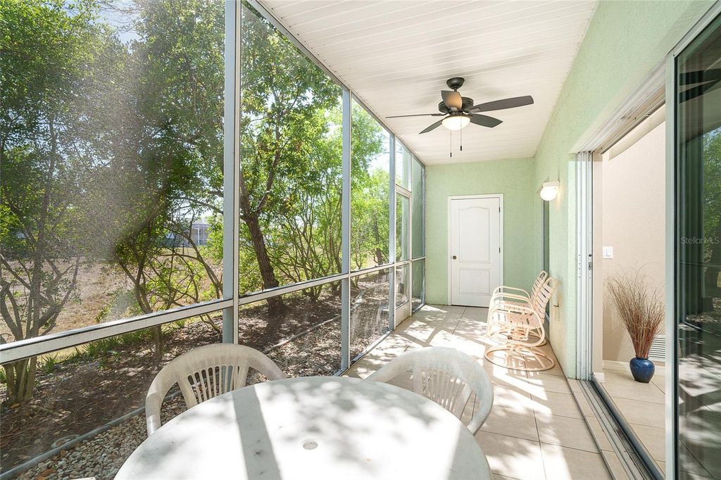 Image 19 of property listing at 8101 MEMORY LANE 122, Rotonda West, FL 33947