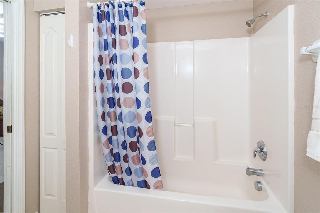 Image 32 of property listing at 8101 MEMORY LANE 122, Rotonda West, FL 33947