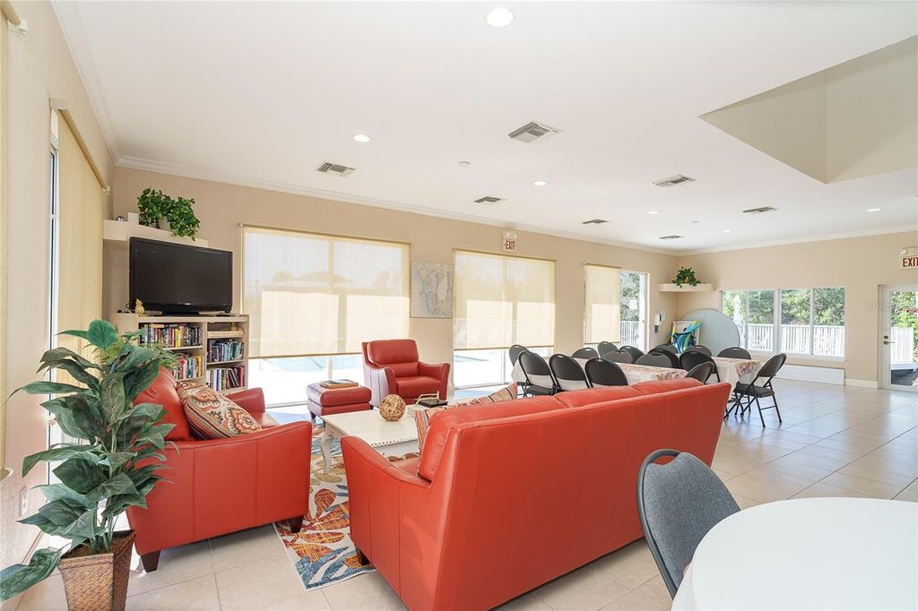 Image 40 of property listing at 8101 MEMORY LANE 122, Rotonda West, FL 33947