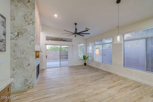 1250 E Captain Dreyfus Avenue, Phoenix, AZ 85022