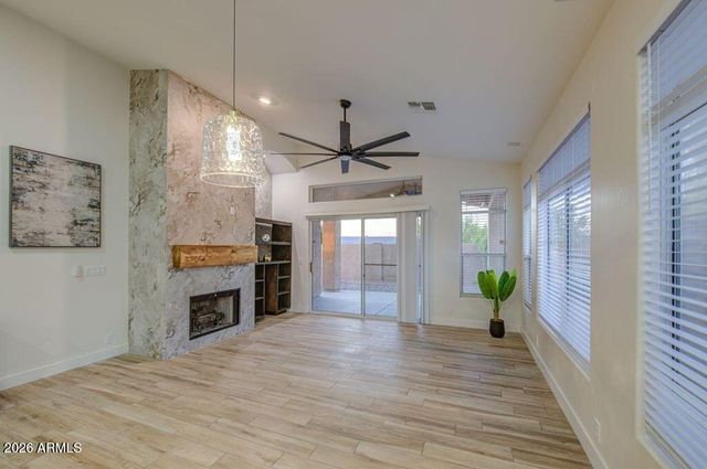 1250 E Captain Dreyfus Avenue, Phoenix, AZ 85022