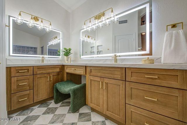1250 E Captain Dreyfus Avenue, Phoenix, AZ 85022