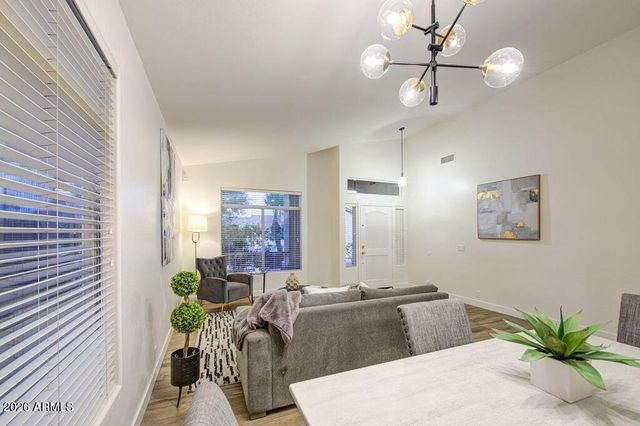 1250 E Captain Dreyfus Avenue, Phoenix, AZ 85022