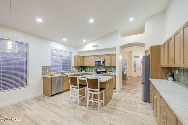 1250 E Captain Dreyfus Avenue, Phoenix, AZ 85022
