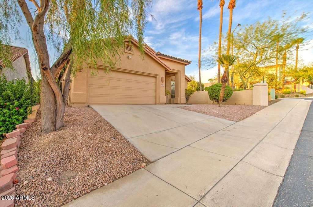 1250 E Captain Dreyfus Avenue, Phoenix, AZ 85022
