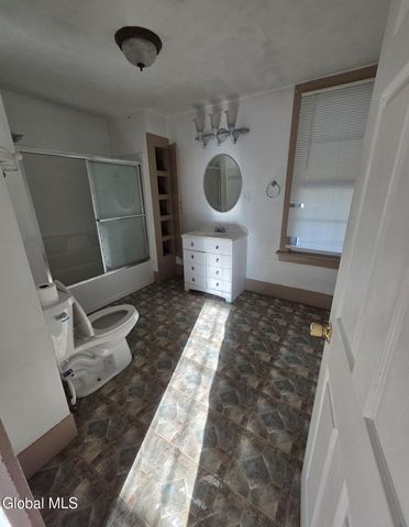 1 Cambridge Road, Greenwich, NY 12834