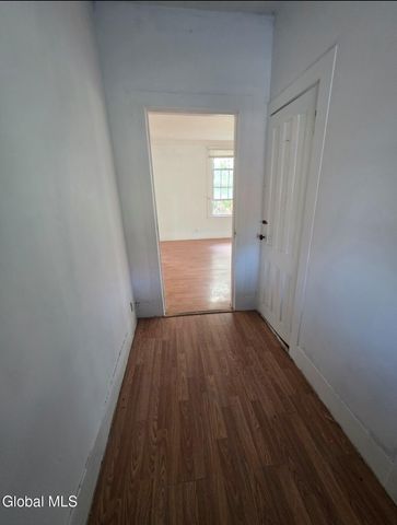 1 Cambridge Road, Greenwich, NY 12834