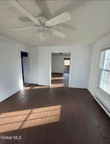 1 Cambridge Road, Greenwich, NY 12834