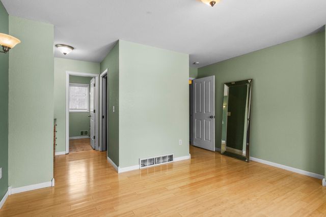 834 Shamrock Lane, East Bay Twp, MI 49696