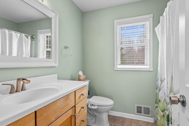 834 Shamrock Lane, East Bay Twp, MI 49696