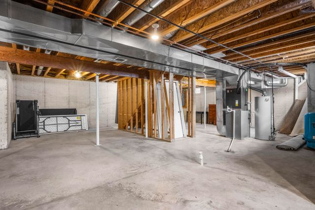 834 Shamrock Lane, East Bay Twp, MI 49696