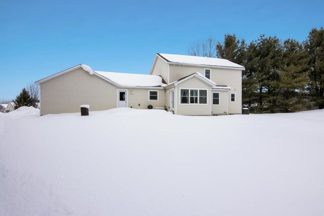 834 Shamrock Lane, East Bay Twp, MI 49696