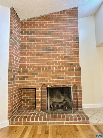 139 GREEN TURTLE LN #10, Charlottesville, VA 22901