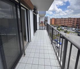 1820 W 53rd St 517, Hialeah, FL 33012