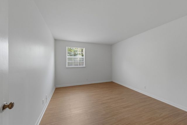 420 Walton Ln Apt K60, Madison, TN 37115