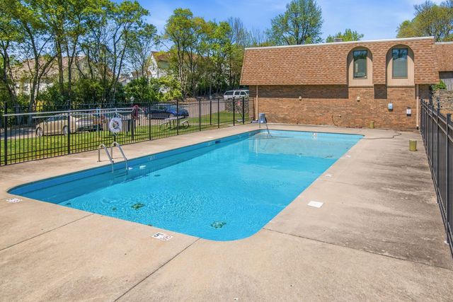 420 Walton Ln Apt K60, Madison, TN 37115