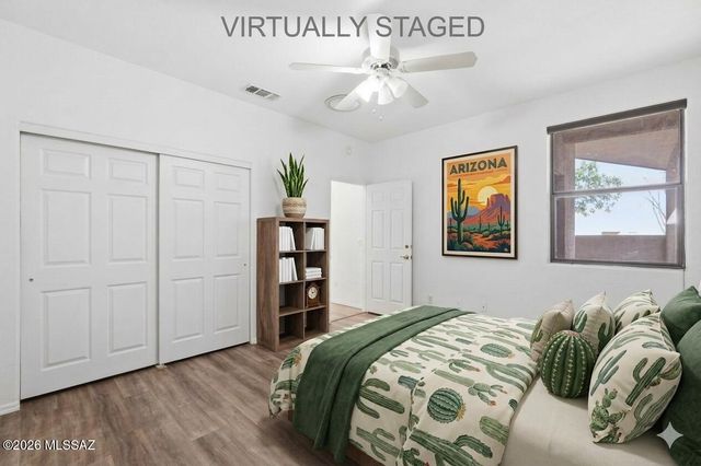536 W Deerview Court, Green Valley, AZ 85614