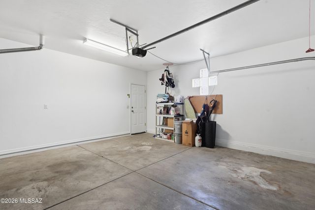 536 W Deerview Court, Green Valley, AZ 85614