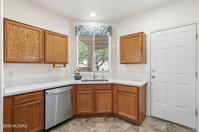 536 W Deerview Court, Green Valley, AZ 85614