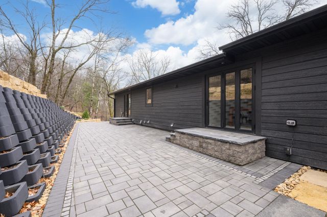 1810 Mayowood Road SW, Rochester, MN 55902