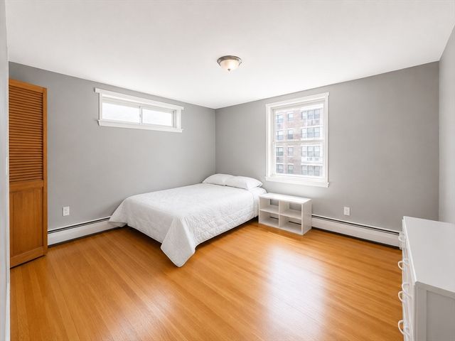 11 Commonwealth Ct 11, Boston, MA 02135