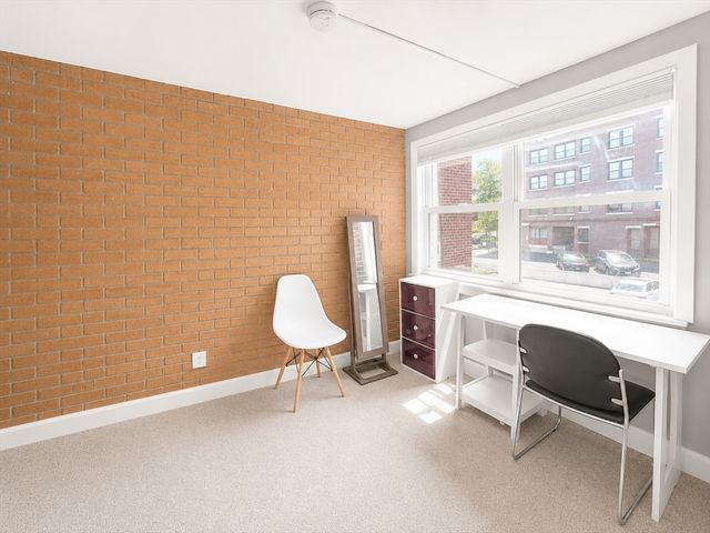 11 Commonwealth Ct 11, Boston, MA 02135