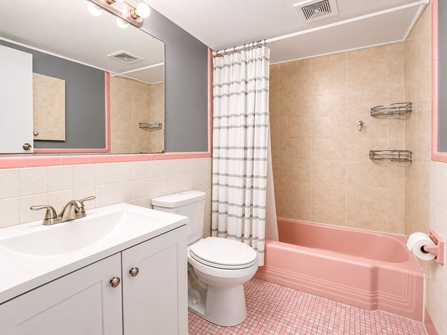 11 Commonwealth Ct 11, Boston, MA 02135