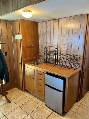 855 Bergschrund Drive, Crestline, CA 92325