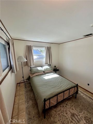 855 Bergschrund Drive, Crestline, CA 92325