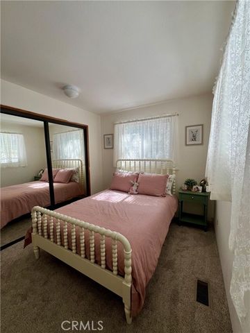 855 Bergschrund Drive, Crestline, CA 92325