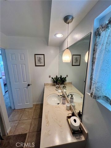 855 Bergschrund Drive, Crestline, CA 92325