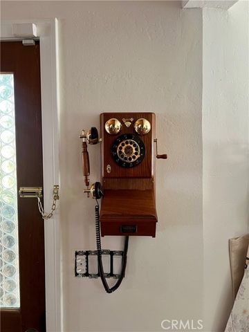 855 Bergschrund Drive, Crestline, CA 92325