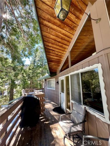 855 Bergschrund Drive, Crestline, CA 92325