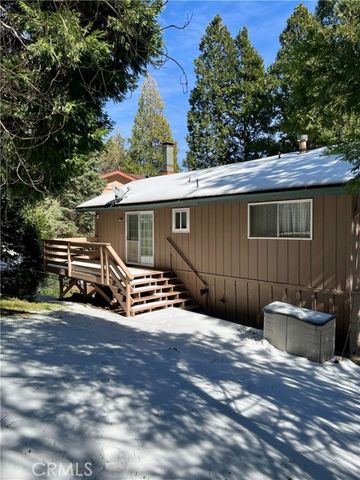 855 Bergschrund Drive, Crestline, CA 92325