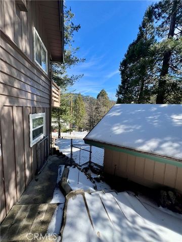 855 Bergschrund Drive, Crestline, CA 92325