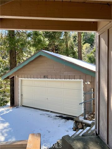 855 Bergschrund Drive, Crestline, CA 92325