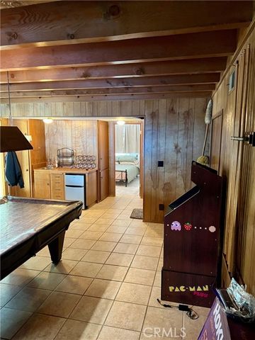 855 Bergschrund Drive, Crestline, CA 92325