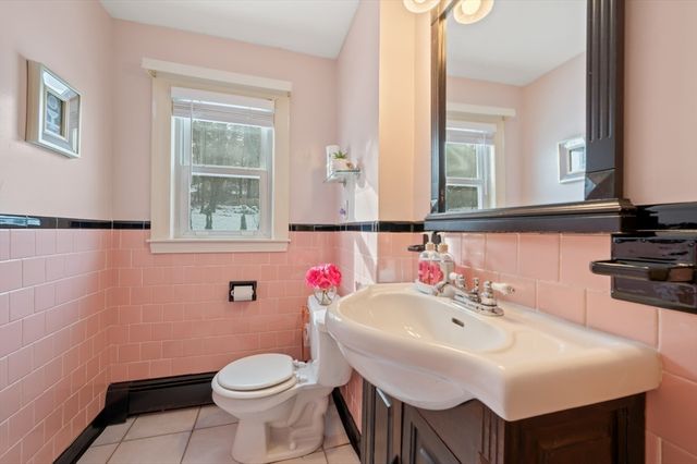 656 Bolton Street, Marlborough, MA 01752