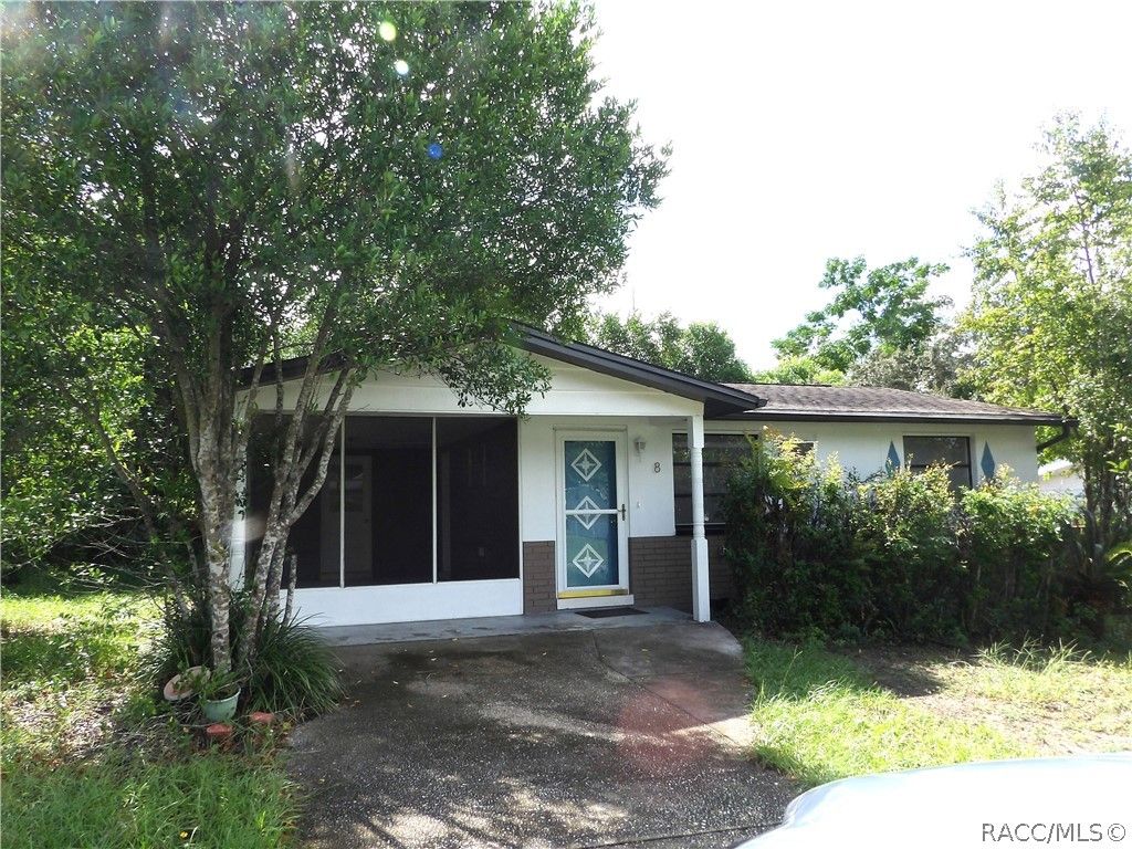 8 E Golden Street, Beverly Hills, FL 34465