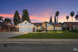 9500 Huntsman Oak Court, Bakersfield, CA 93311