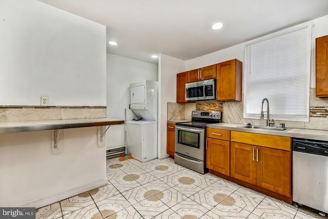 3105 N HUTCHINSON ST, Philadelphia, PA 19133