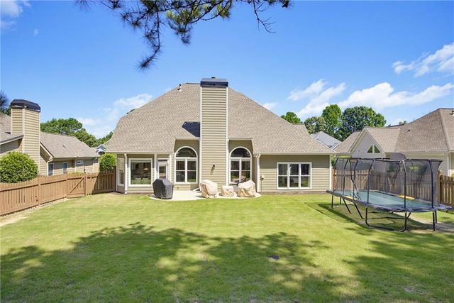 120 Fairway View Crossing, Acworth, GA 30101