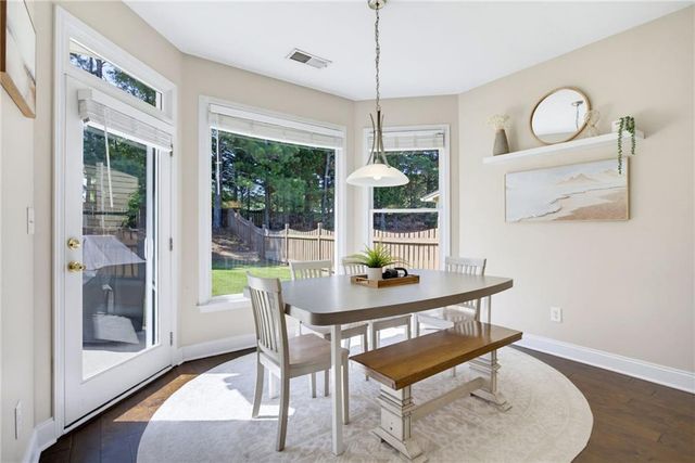 120 Fairway View Crossing, Acworth, GA 30101