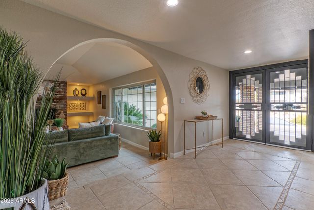 5911 E PEAK VIEW Road, Cave Creek, AZ 85331