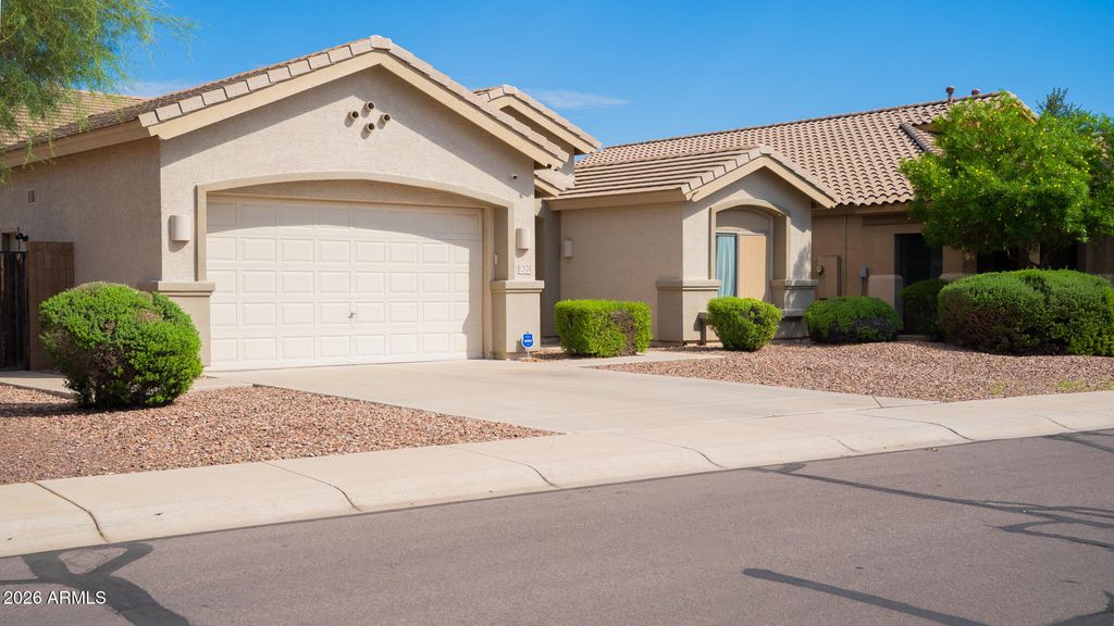 12528 W HIGHLAND Avenue, Litchfield Park, AZ 85340 — photo 2