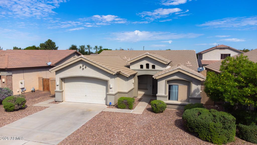 12528 W HIGHLAND Avenue, Litchfield Park, AZ 85340 — photo 5
