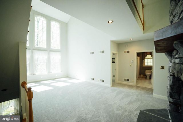 7 SLITTING MILL RD, Glen Mills, PA 19342