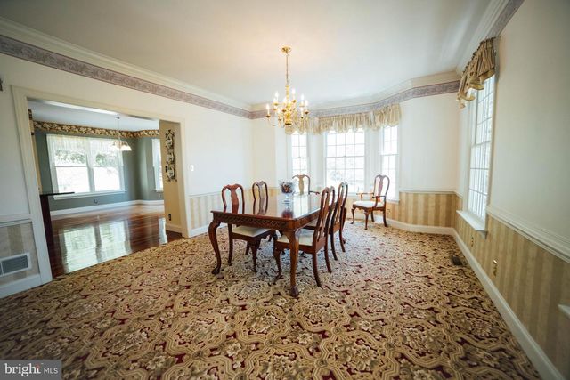 7 SLITTING MILL RD, Glen Mills, PA 19342