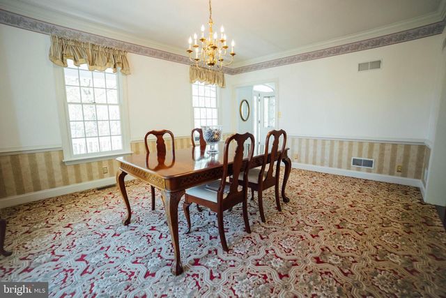 7 SLITTING MILL RD, Glen Mills, PA 19342