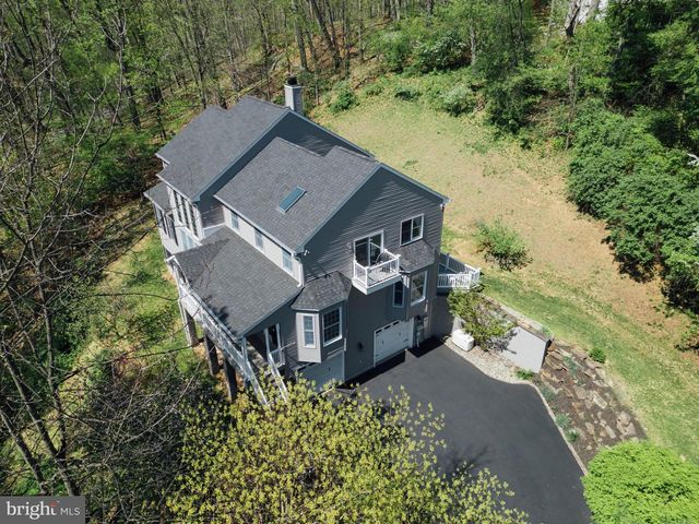 7 SLITTING MILL RD, Glen Mills, PA 19342